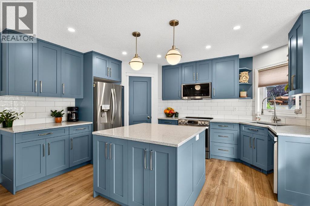 118 Coopers Close Sw, Airdrie, Alberta  T4B 2X2 - Photo 8 - A2258549