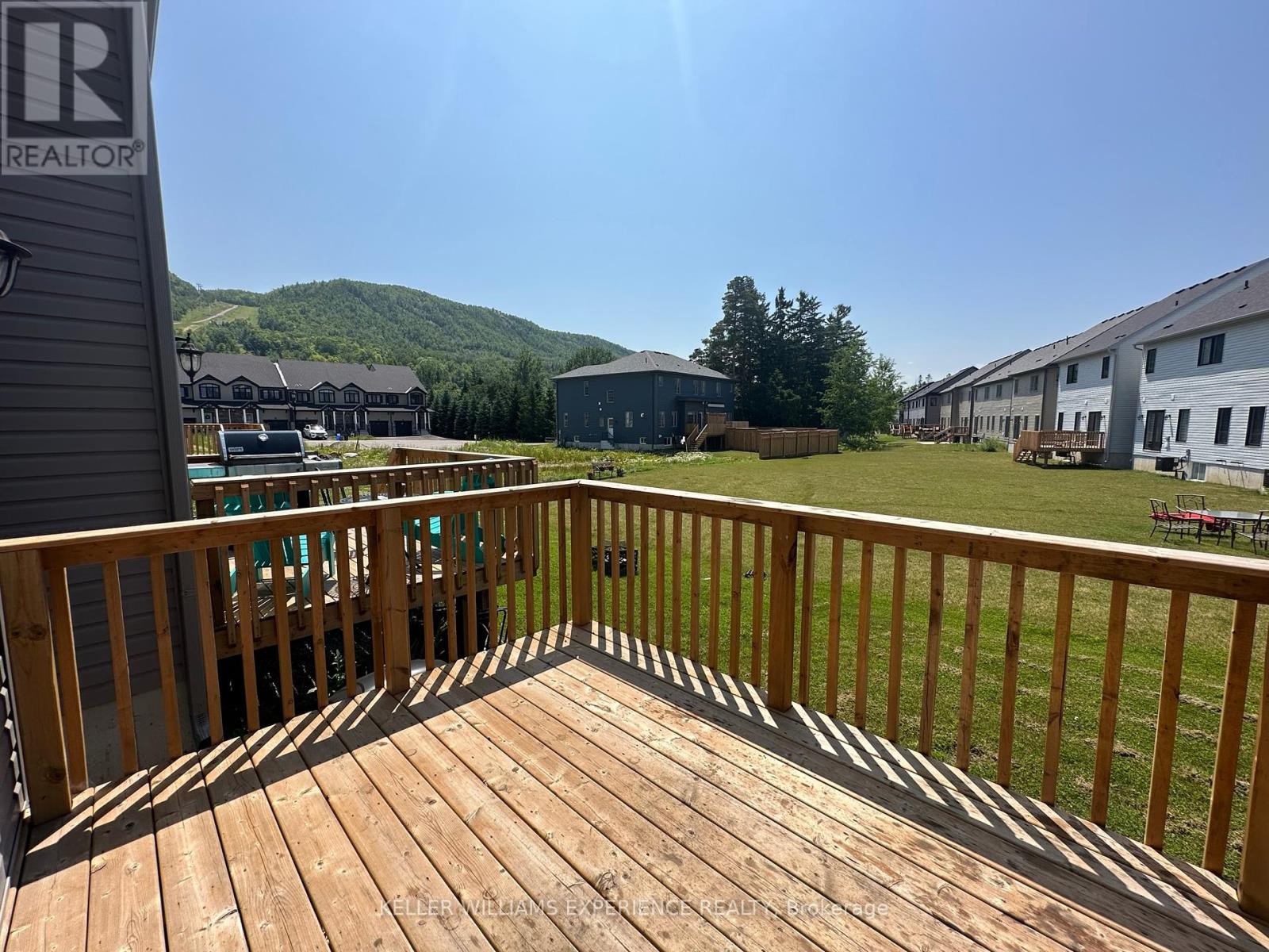 114 Jewel Street, Blue Mountains, Ontario  N0H 1J0 - Photo 1 - X12416620