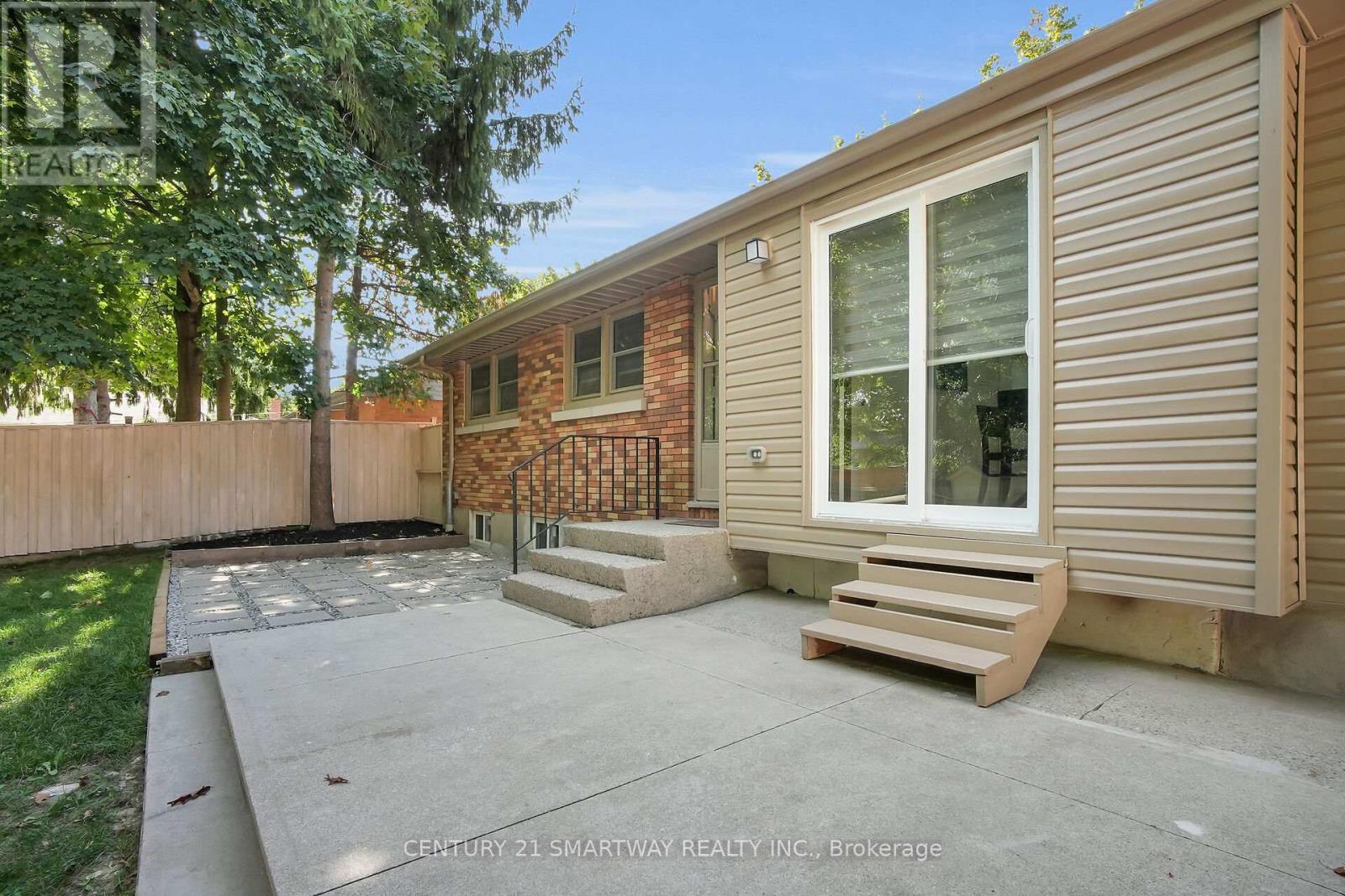 633 Donegal Drive, London North (North P), Ontario  N6H 3H6 - Photo 41 - X12442944