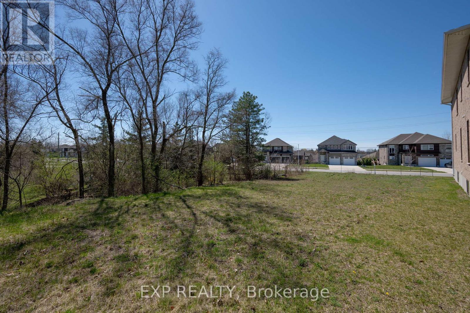 187 Queen Street, Middlesex Centre, Ontario  N0L 1R0 - Photo 2 - X12443453