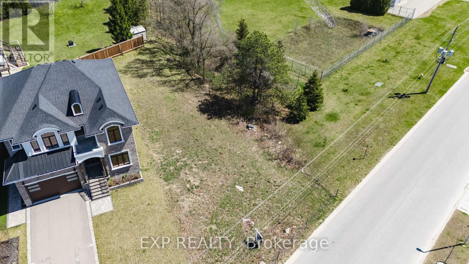 187 Queen Street, Middlesex Centre, Ontario  N0L 1R0 - Photo 4 - X12443453