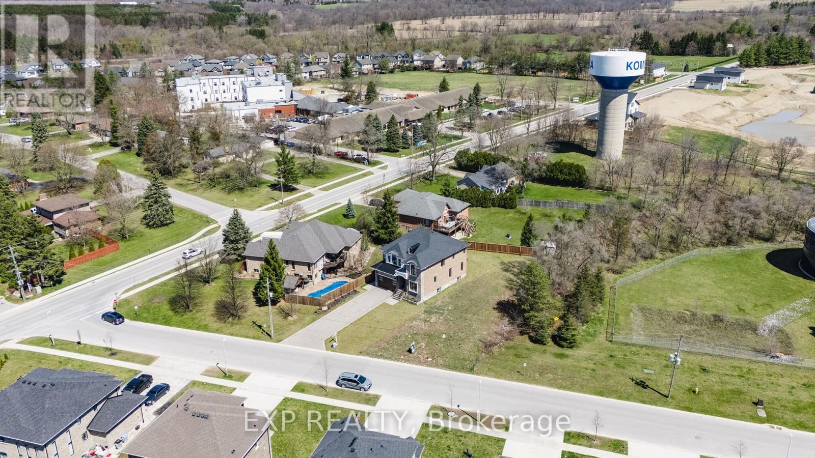 187 Queen Street, Middlesex Centre, Ontario  N0L 1R0 - Photo 6 - X12443453