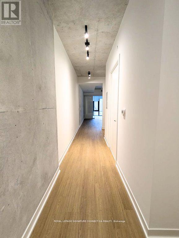 204 - 195 Mccaul Street, Toronto, Ontario  M5T 1W6 - Photo 2 - C12443212