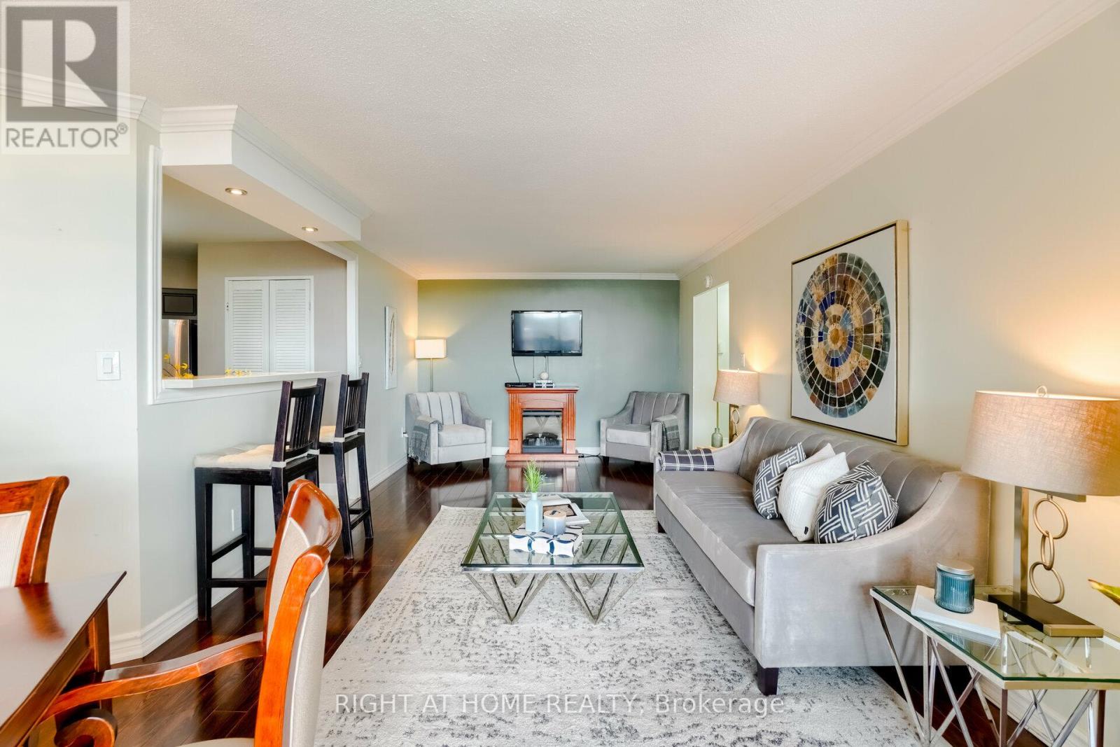 1607 - 5 Shady Golfway, Toronto, Ontario  M3C 3A5 - Photo 2 - C12443283