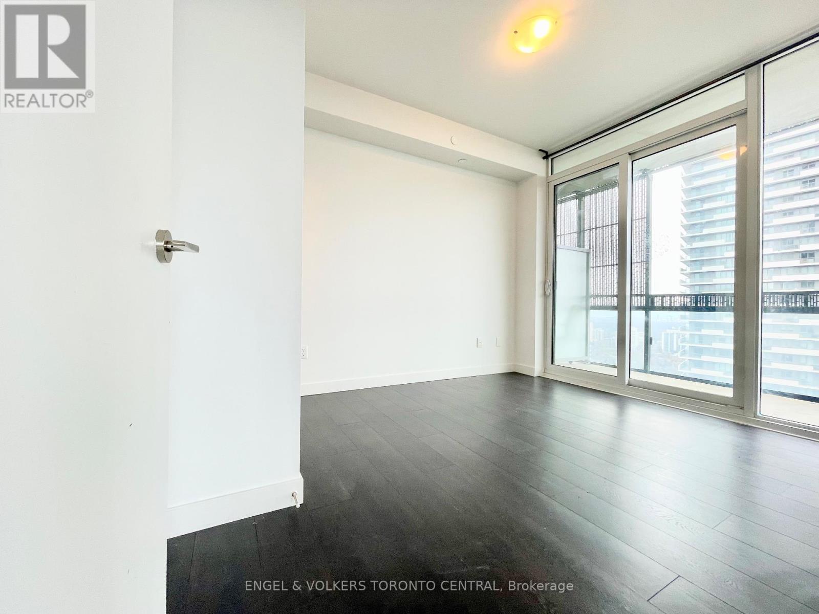 3002 - 8 Eglinton Avenue E, Toronto (Mount Pleasant West), Ontario  M4P 1A6 - Photo 6 - C12443307