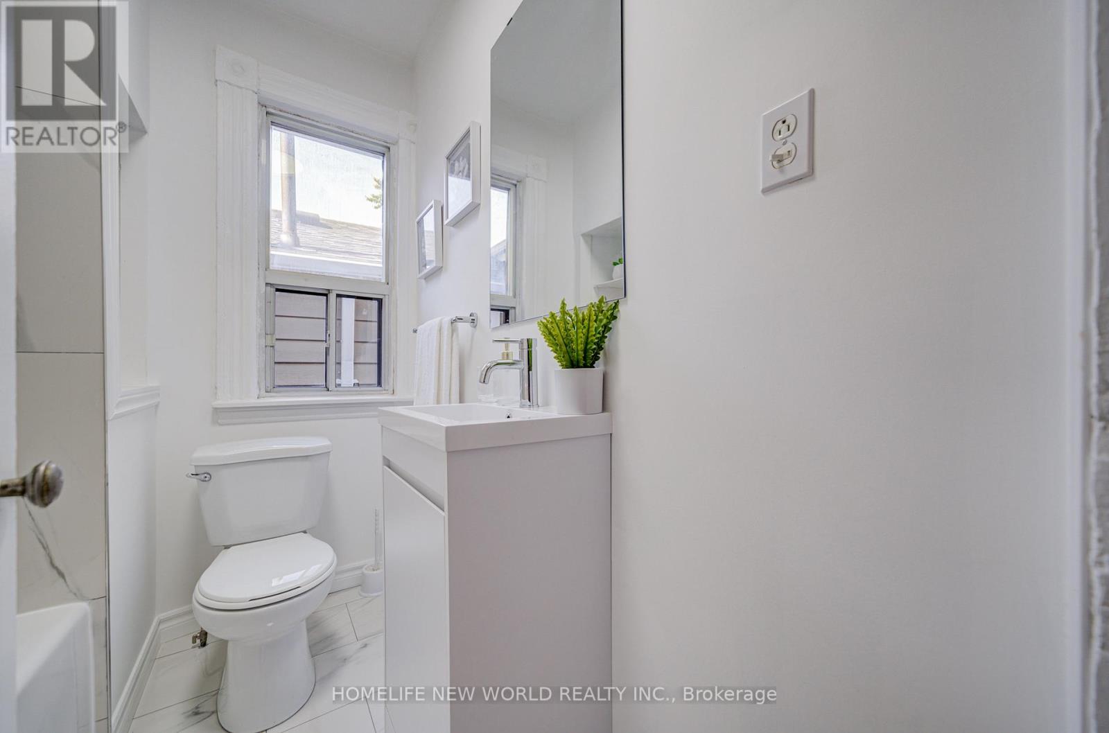 726 Adelaide Street W, Toronto (Niagara), Ontario  M6J 1B1 - Photo 23 - C12443354