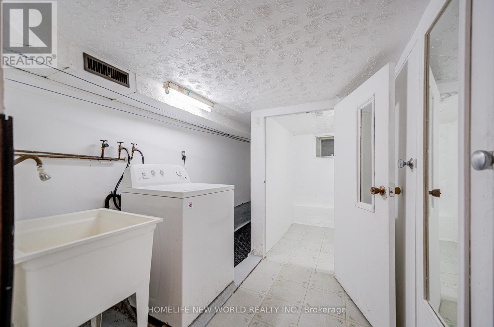 726 Adelaide Street W, Toronto (Niagara), Ontario  M6J 1B1 - Photo 40 - C12443354