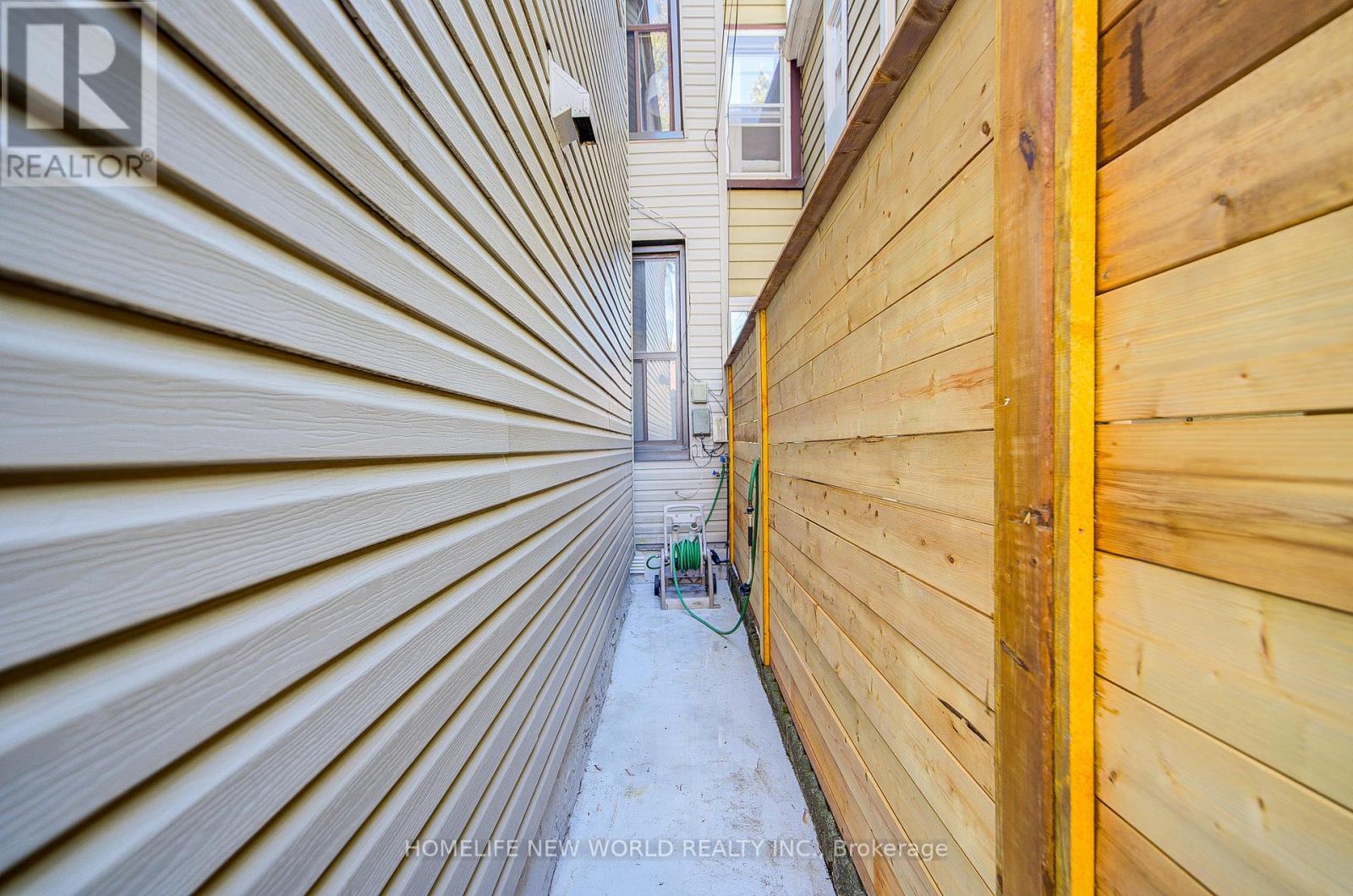 726 Adelaide Street W, Toronto (Niagara), Ontario  M6J 1B1 - Photo 44 - C12443354