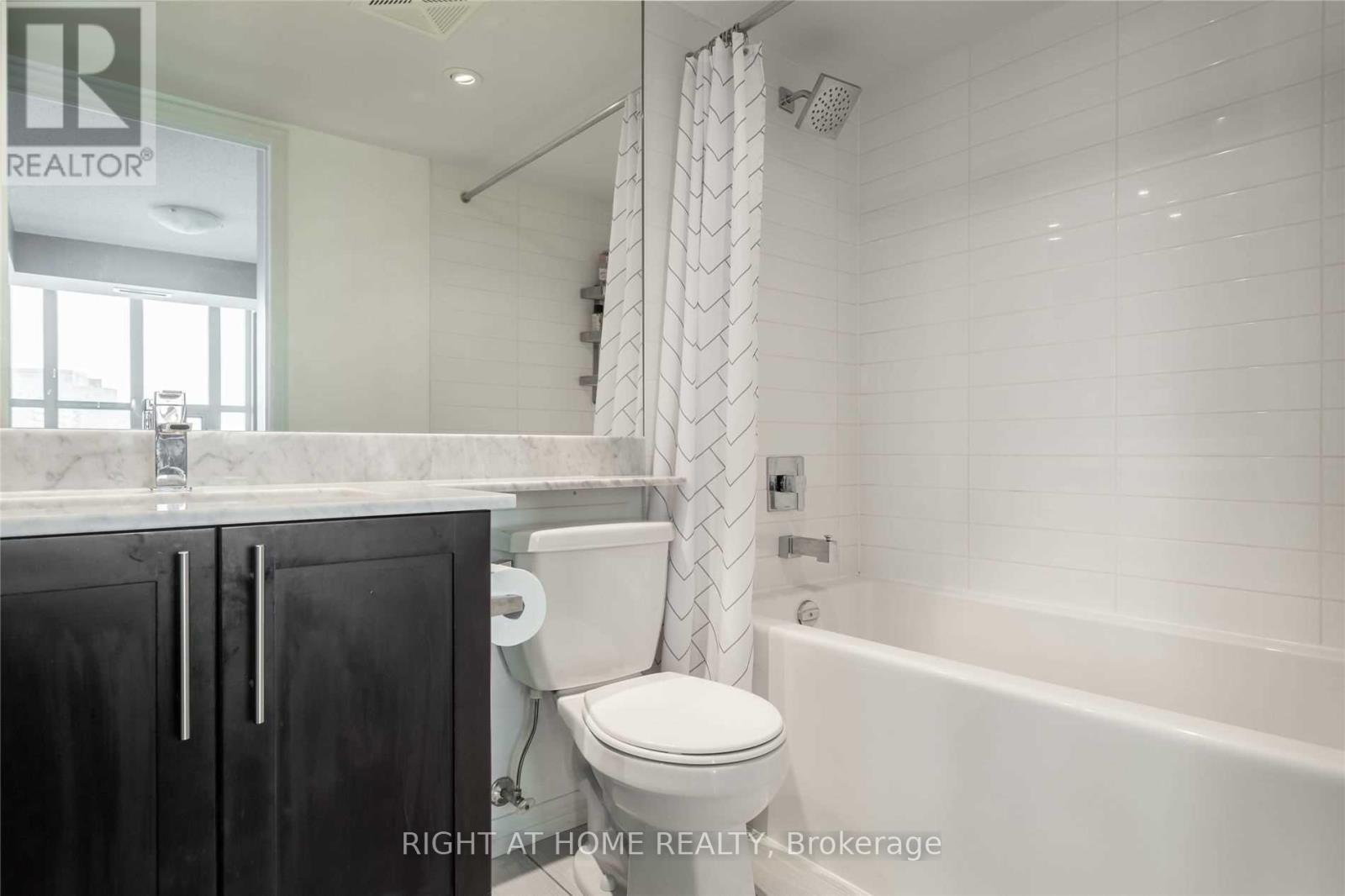 715 - 125 Western Battery Road, Toronto, Ontario  M6K 3R8 - Photo 10 - C12443371