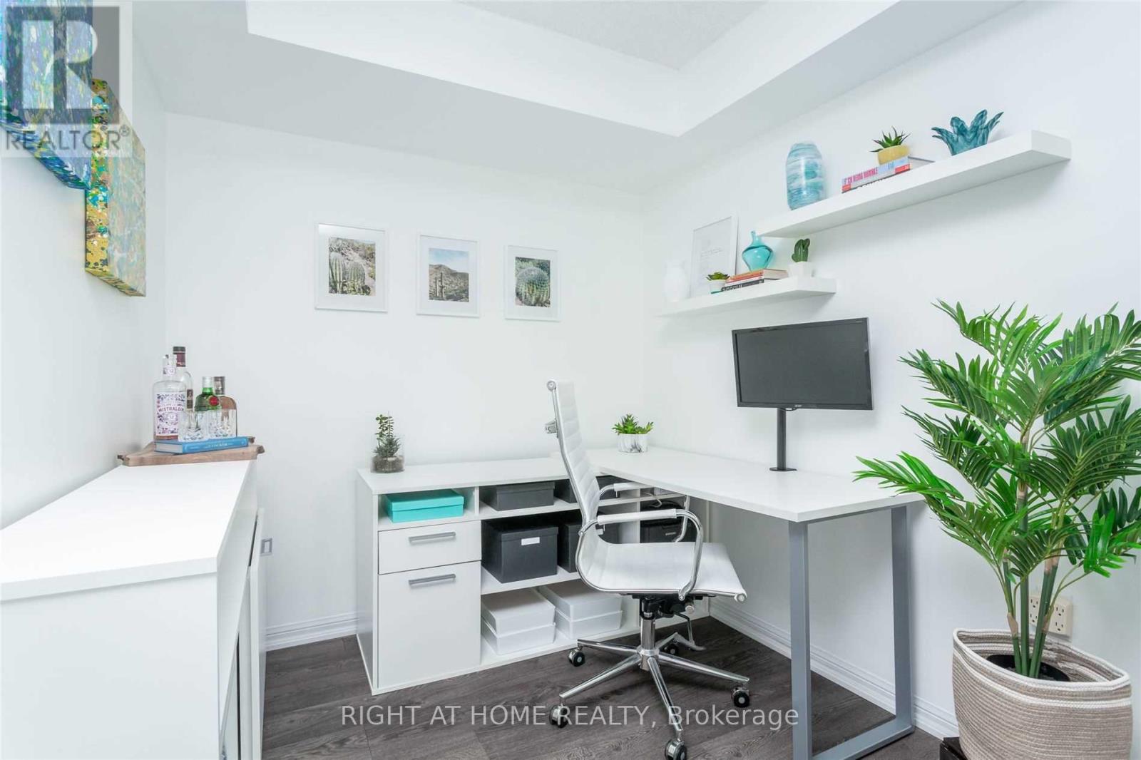 715 - 125 Western Battery Road, Toronto, Ontario  M6K 3R8 - Photo 7 - C12443371