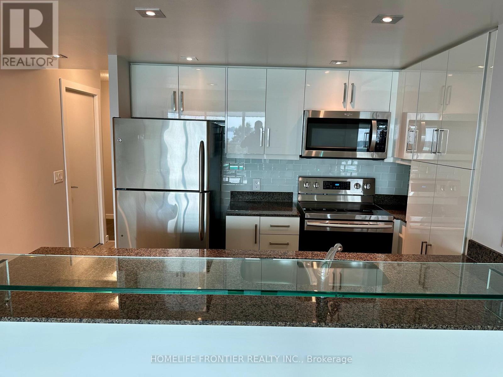 507 - 208 Queens Quay W, Toronto, Ontario  M5J 2Y5 - Photo 17 - C12443381