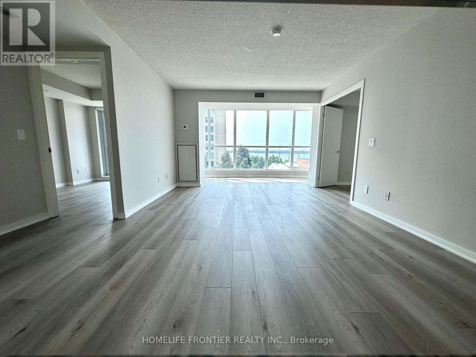 507 - 208 Queens Quay W, Toronto, Ontario  M5J 2Y5 - Photo 8 - C12443381