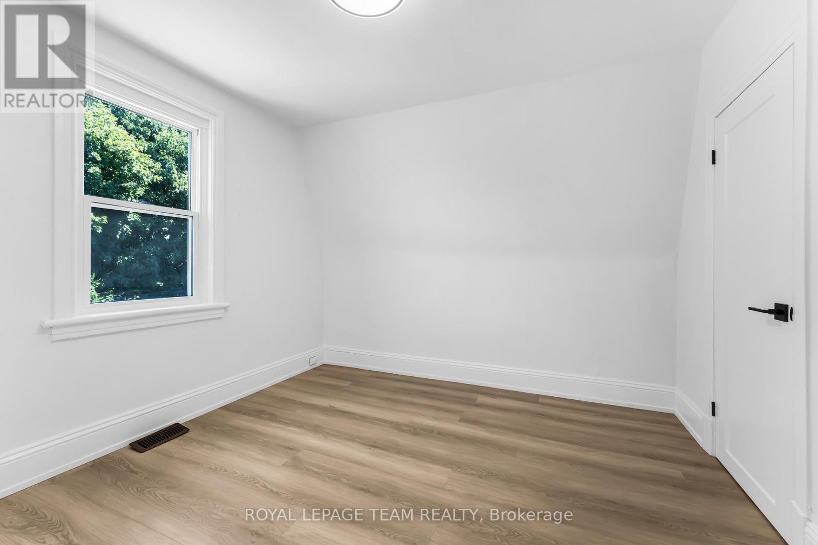 5 Gilchrist Avenue, Ottawa, Ontario  K1Y 0M7 - Photo 24 - X12443403