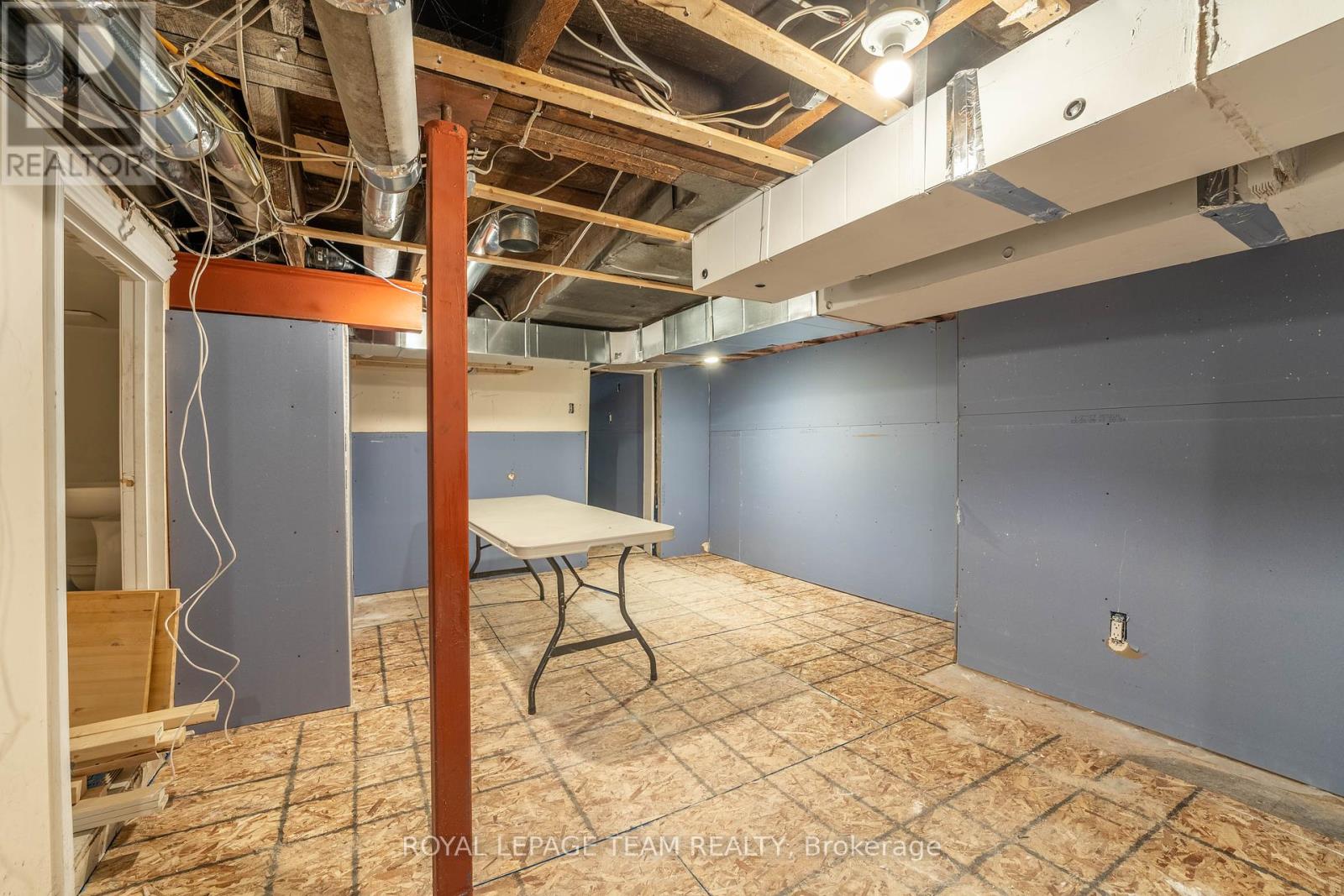 5 Gilchrist Avenue, Ottawa, Ontario  K1Y 0M7 - Photo 32 - X12443403