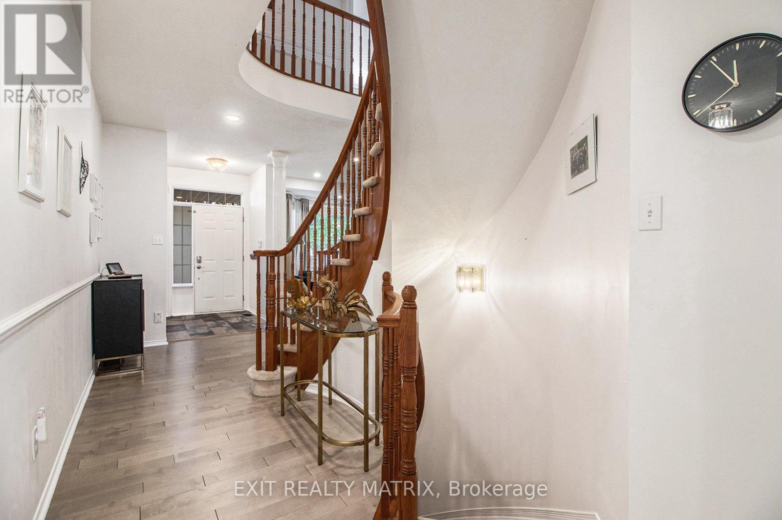 2205 Blue Willow Crescent, Ottawa, Ontario  K1W 1K6 - Photo 16 - X12443410