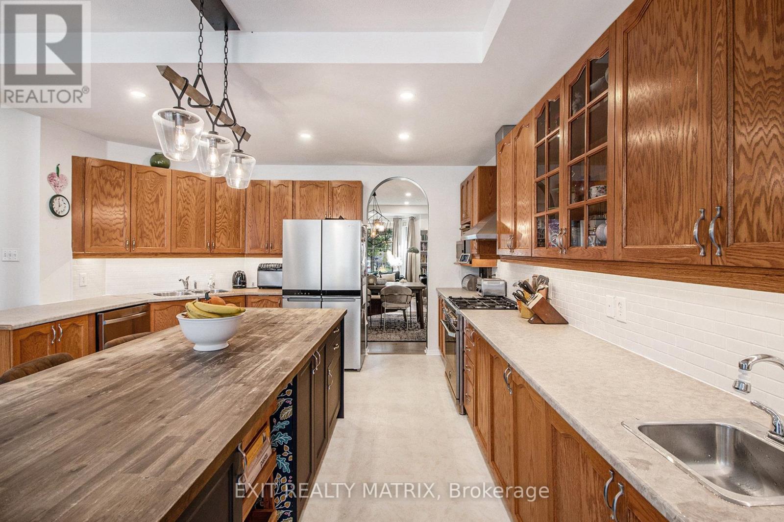 2205 Blue Willow Crescent, Ottawa, Ontario  K1W 1K6 - Photo 19 - X12443410