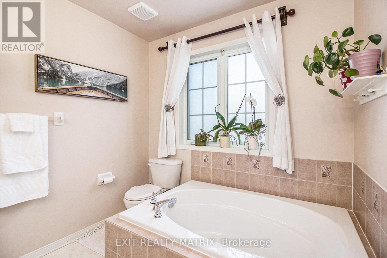 2205 Blue Willow Crescent, Ottawa, Ontario  K1W 1K6 - Photo 34 - X12443410
