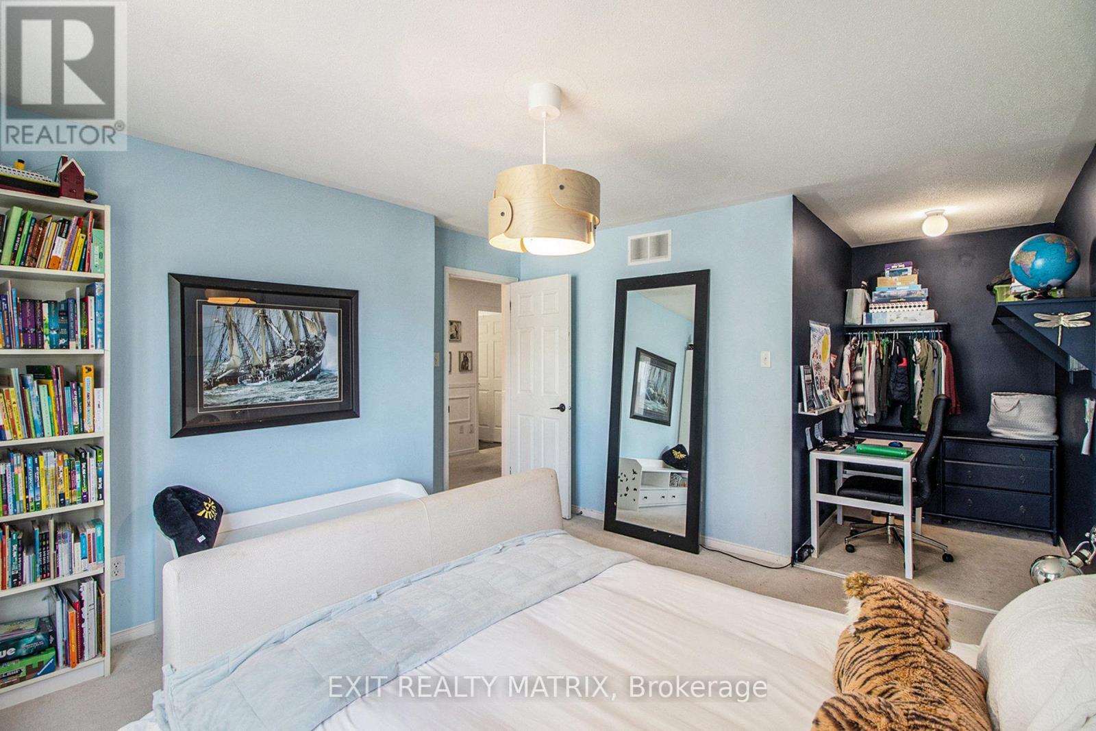 2205 Blue Willow Crescent, Ottawa, Ontario  K1W 1K6 - Photo 41 - X12443410