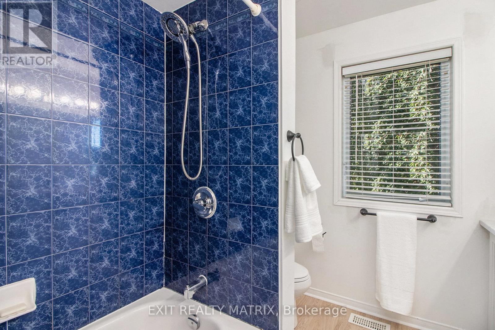 2205 Blue Willow Crescent, Ottawa, Ontario  K1W 1K6 - Photo 45 - X12443410