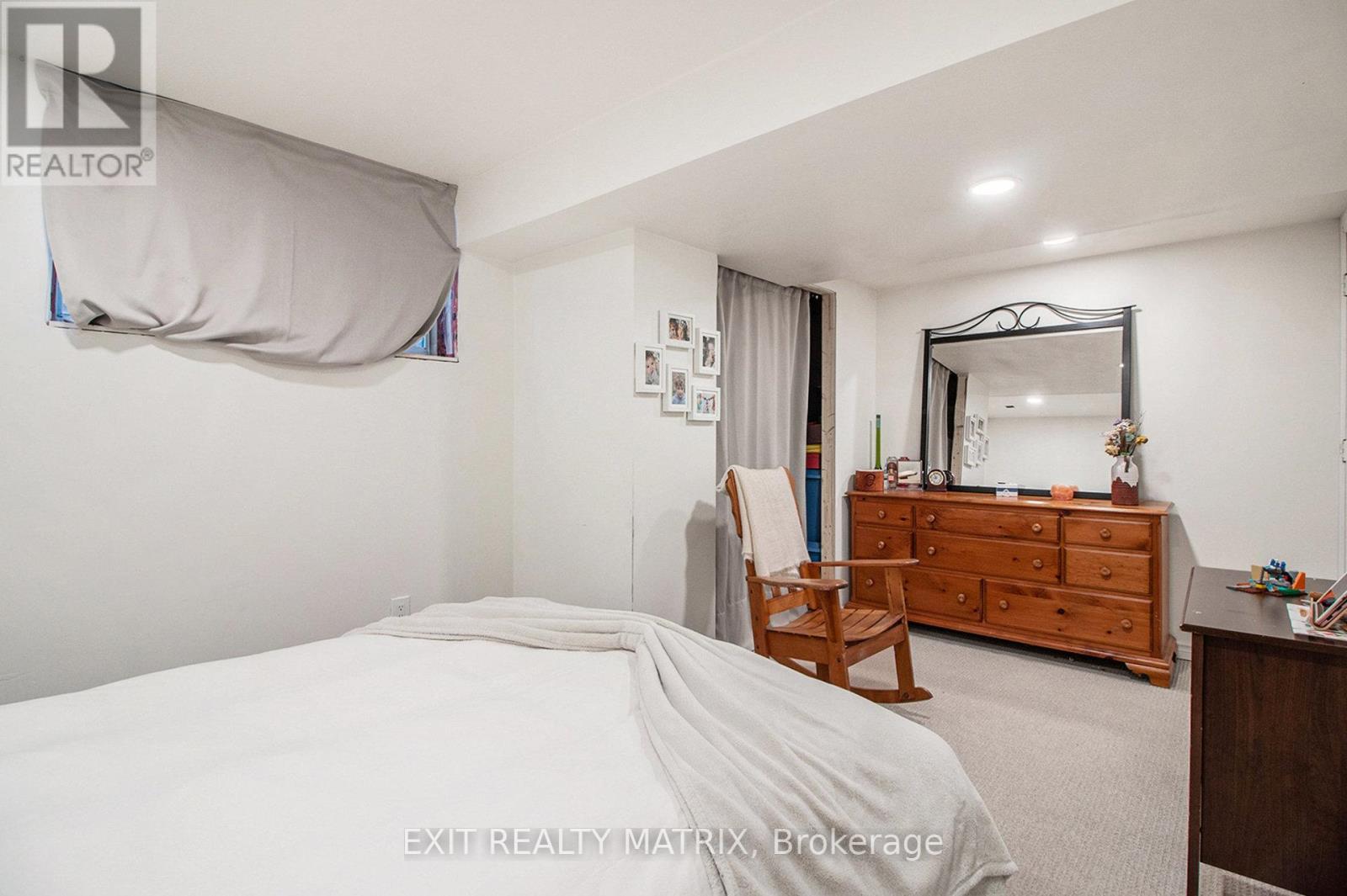 2205 Blue Willow Crescent, Ottawa, Ontario  K1W 1K6 - Photo 47 - X12443410