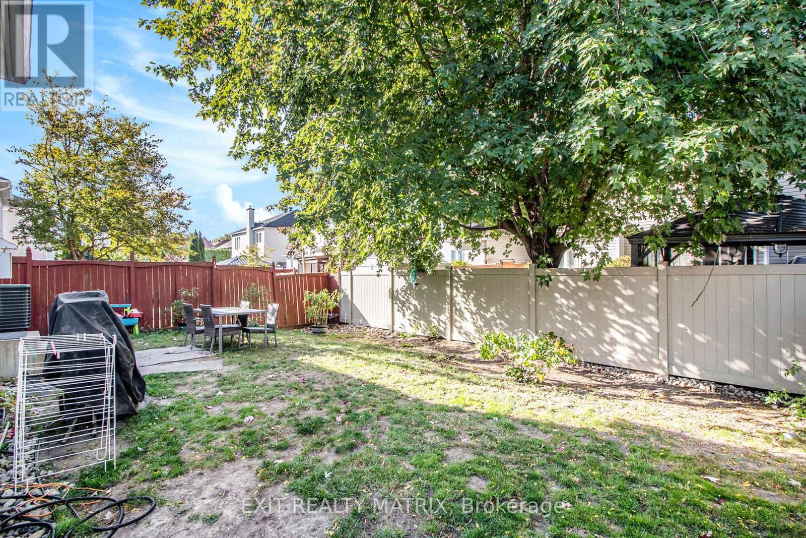 2205 Blue Willow Crescent, Ottawa, Ontario  K1W 1K6 - Photo 48 - X12443410