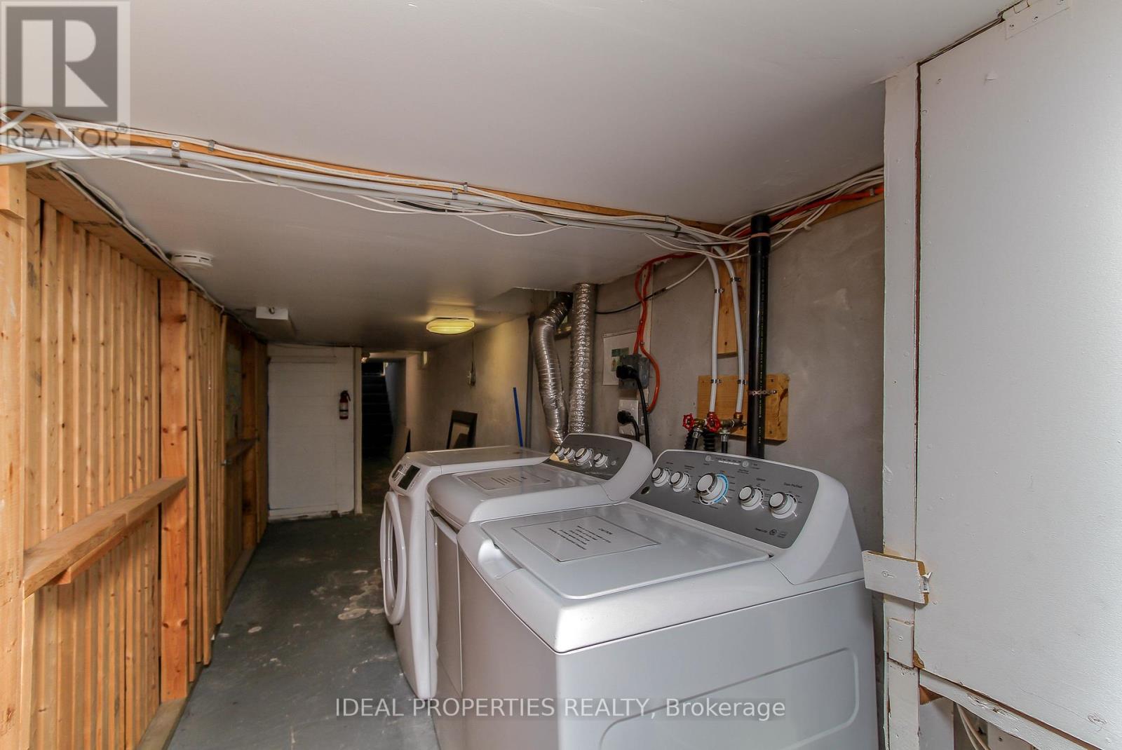 2 - 185 Louisa Street, Ottawa, Ontario  K1R 6Y9 - Photo 15 - X12443458