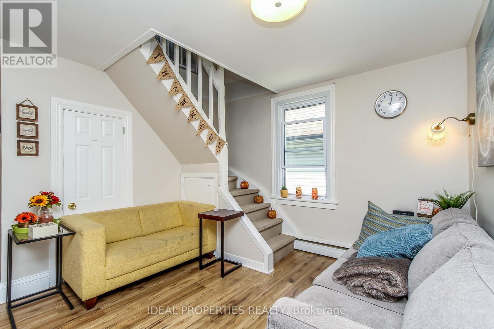 2 - 185 Louisa Street, Ottawa, Ontario  K1R 6Y9 - Photo 4 - X12443458