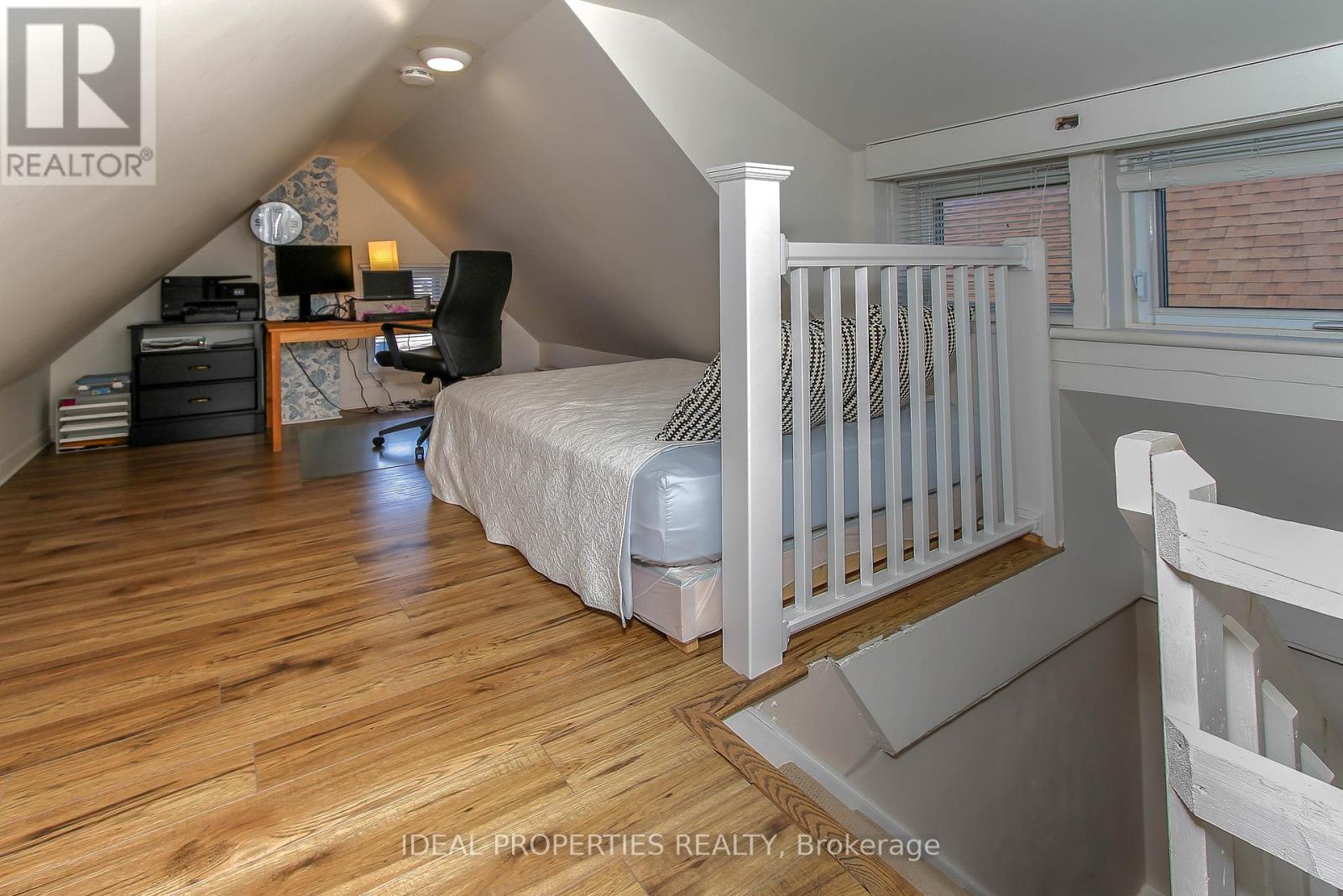 2 - 185 Louisa Street, Ottawa, Ontario  K1R 6Y9 - Photo 8 - X12443458