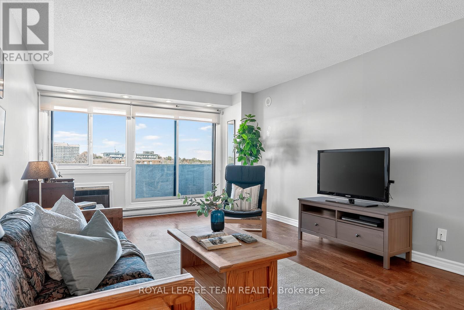 702 - 40 Landry Street, Ottawa, Ontario  K1L 8K4 - Photo 3 - X12443471