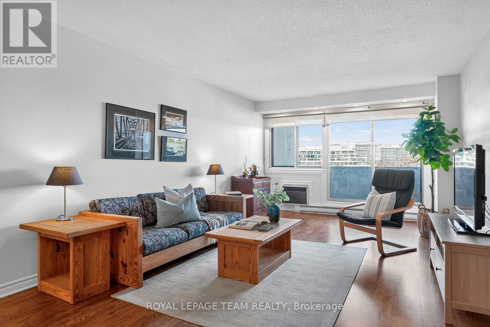 702 - 40 Landry Street, Ottawa, Ontario  K1L 8K4 - Photo 4 - X12443471