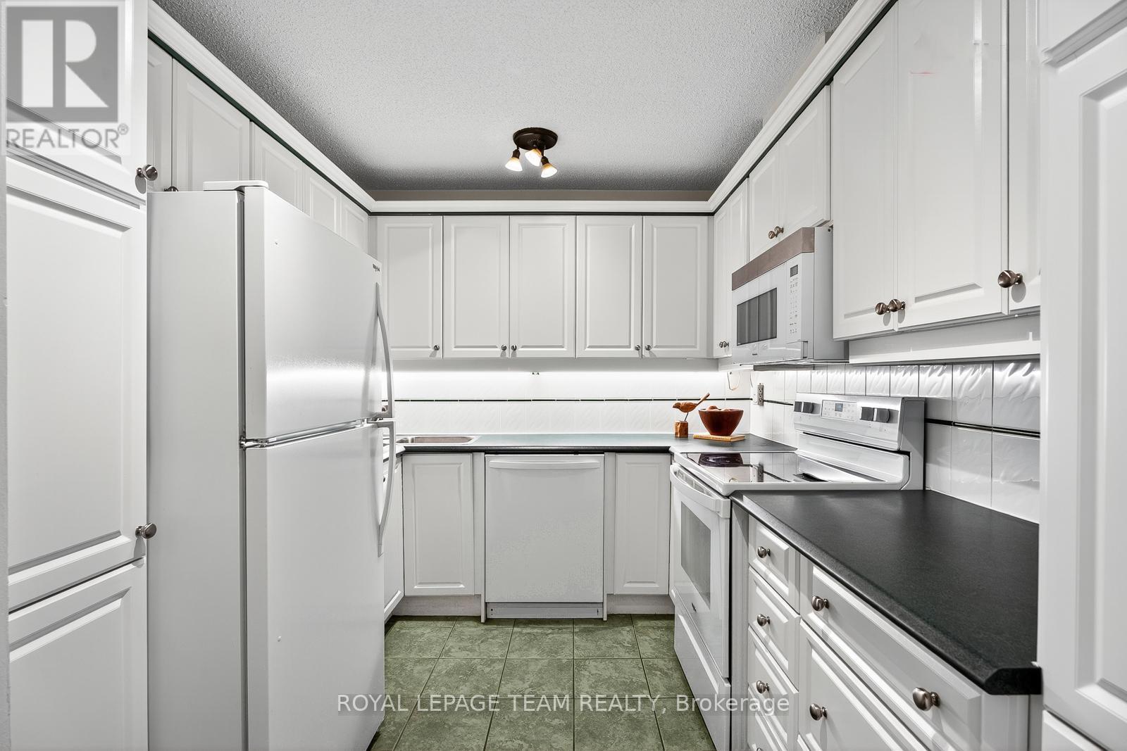 702 - 40 Landry Street, Ottawa, Ontario  K1L 8K4 - Photo 8 - X12443471