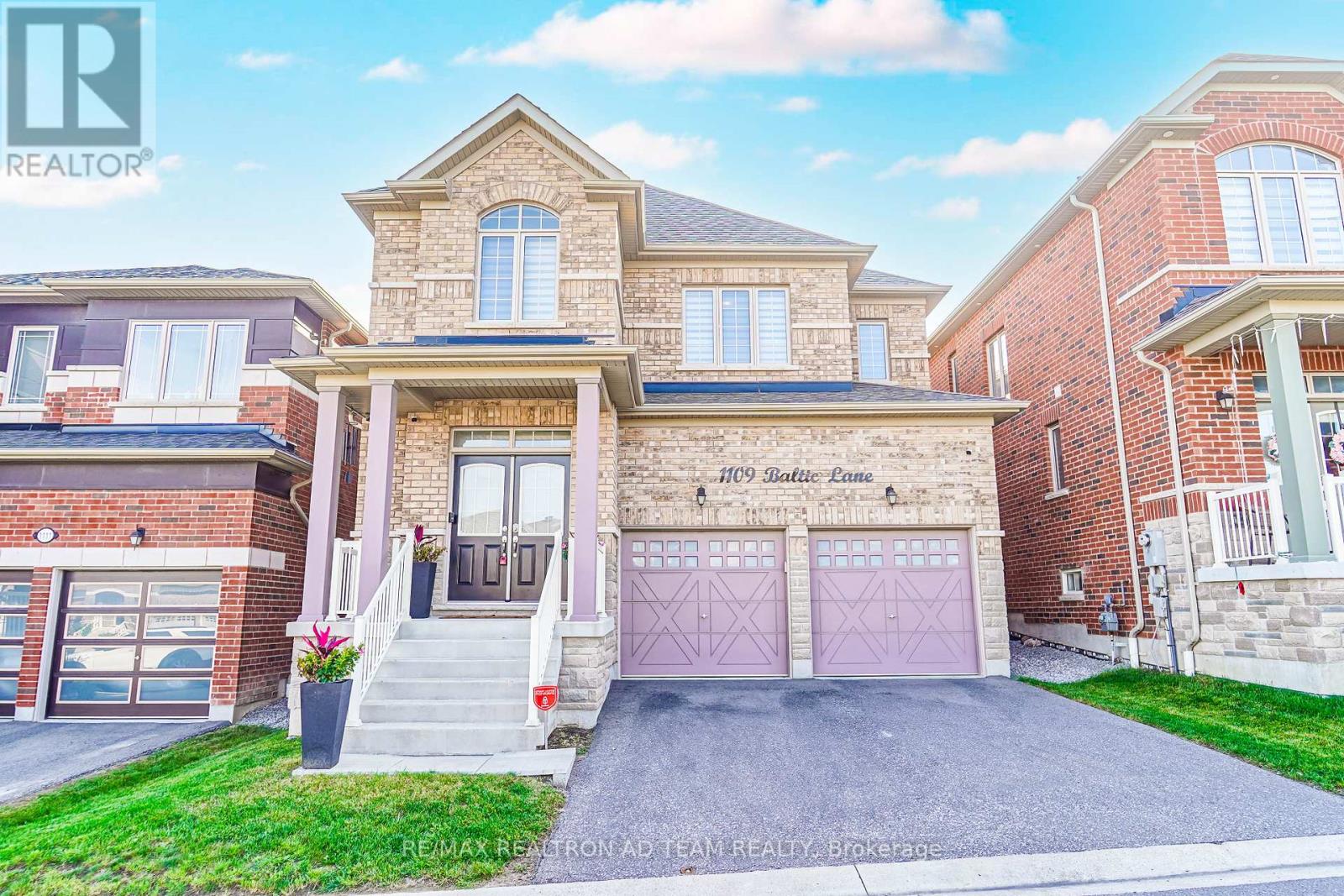 1109 Baltic Lane, Pickering, Ontario  L1X 0G9 - Photo 2 - E12443221