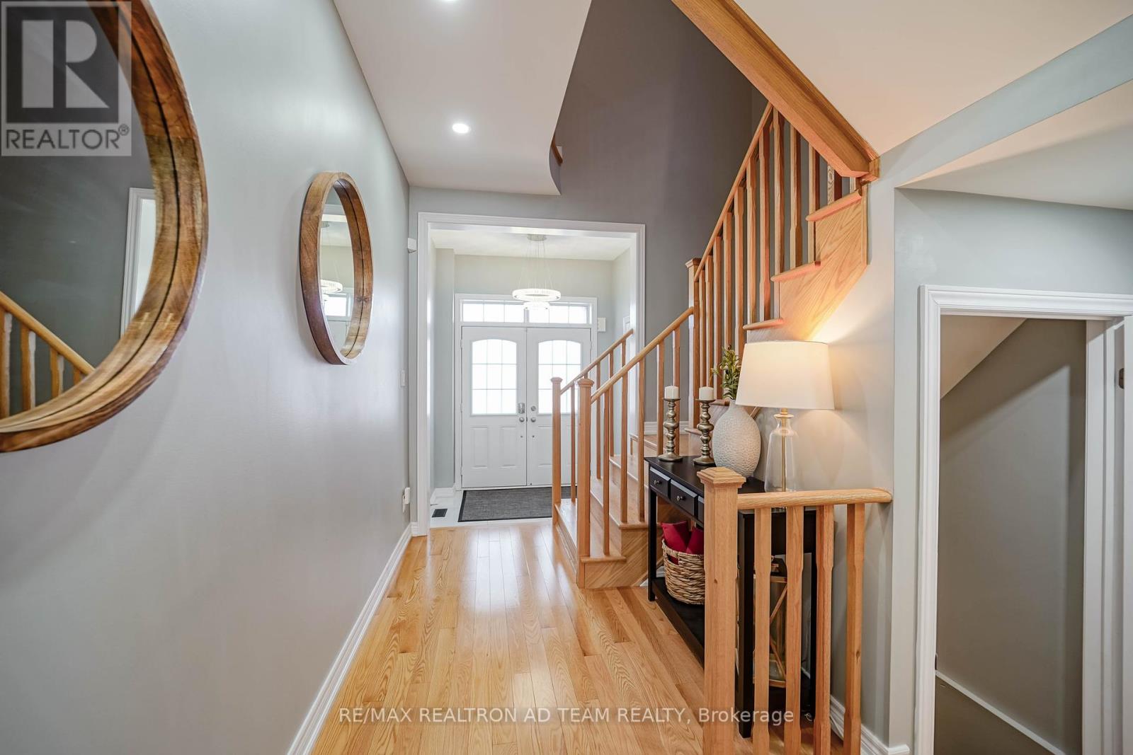 1109 Baltic Lane, Pickering, Ontario  L1X 0G9 - Photo 3 - E12443221