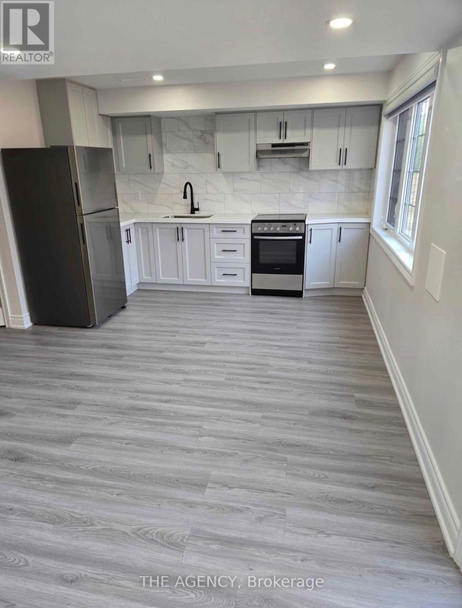 2697 Delphinium Trail, Pickering, Ontario  L1X 0L9 - Photo 4 - E12443303