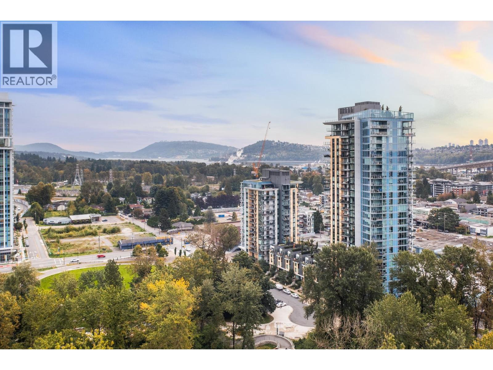 502 1401 Hunter Street, North Vancouver, British Columbia  V7J 0E2 - Photo 2 - R3055048