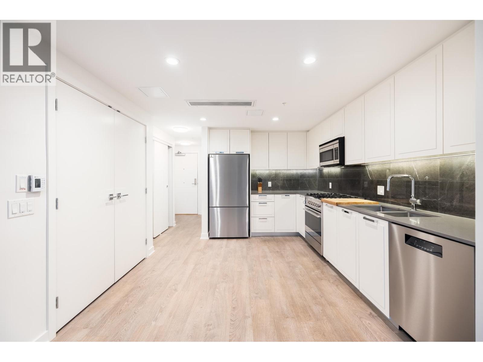 502 1401 Hunter Street, North Vancouver, British Columbia  V7J 0E2 - Photo 5 - R3055048
