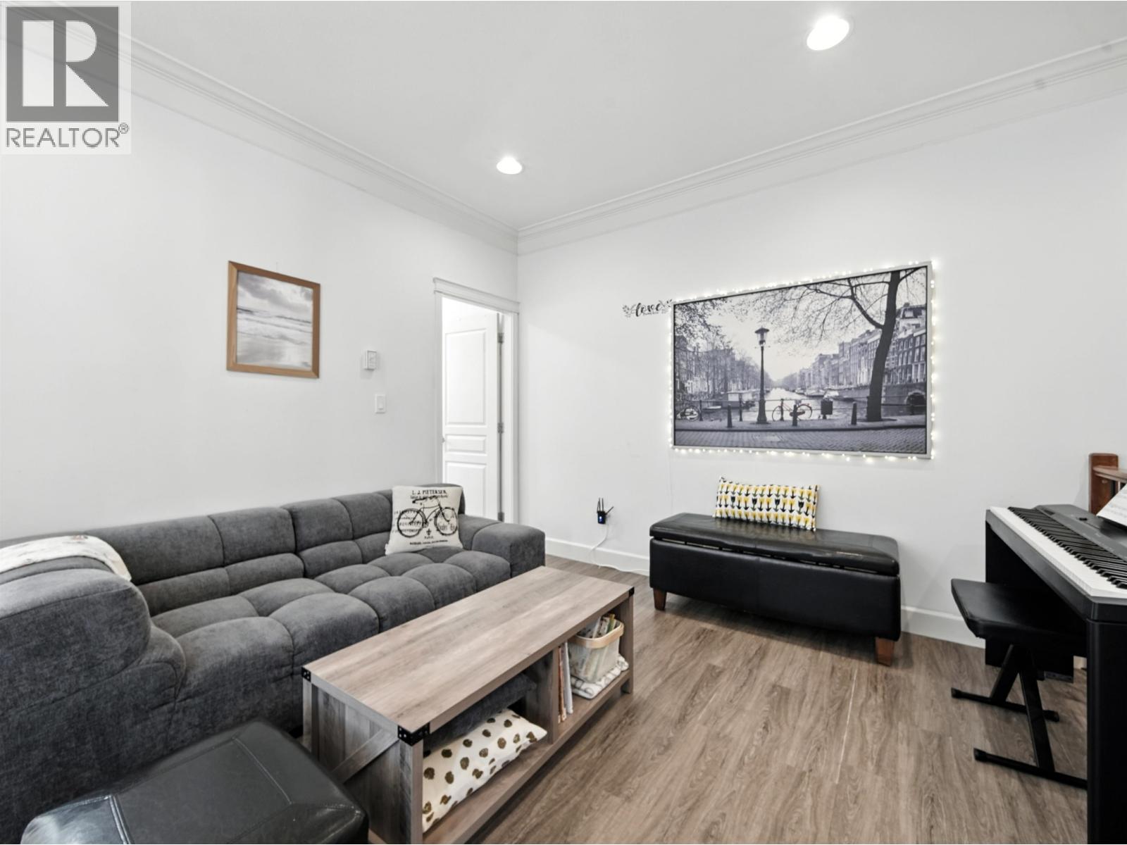 1430 E 8th Avenue, Vancouver, British Columbia  V5N 1T4 - Photo 3 - R3055056