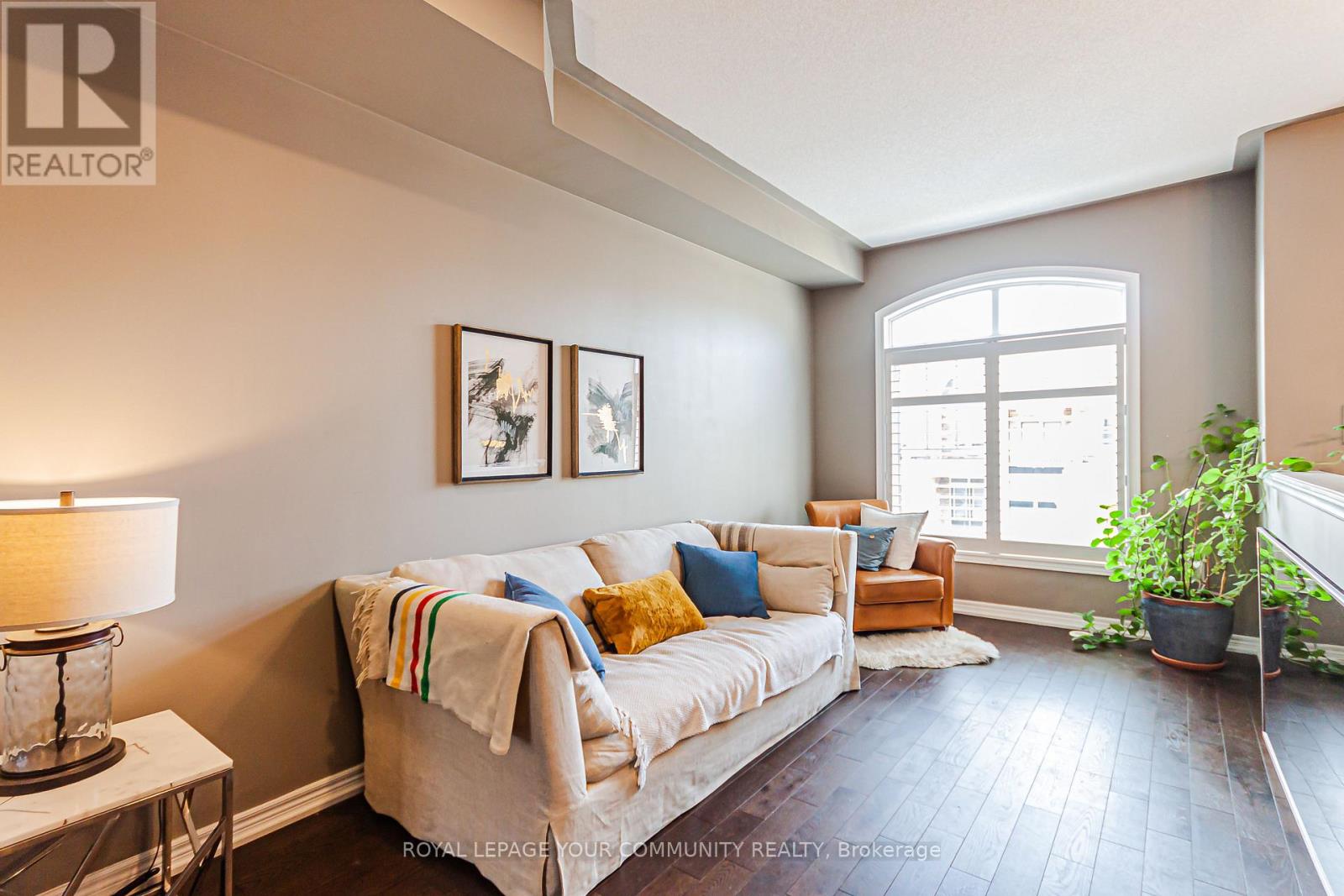 37 Gadani Drive, Markham, Ontario  L6E 0R2 - Photo 6 - N12443216