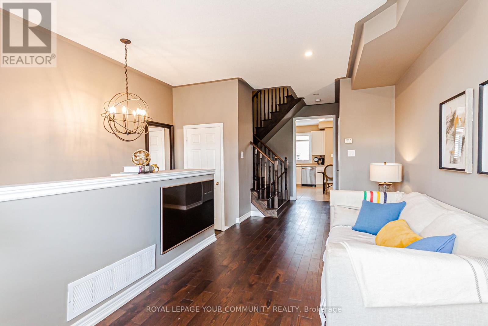 37 Gadani Drive, Markham, Ontario  L6E 0R2 - Photo 7 - N12443216