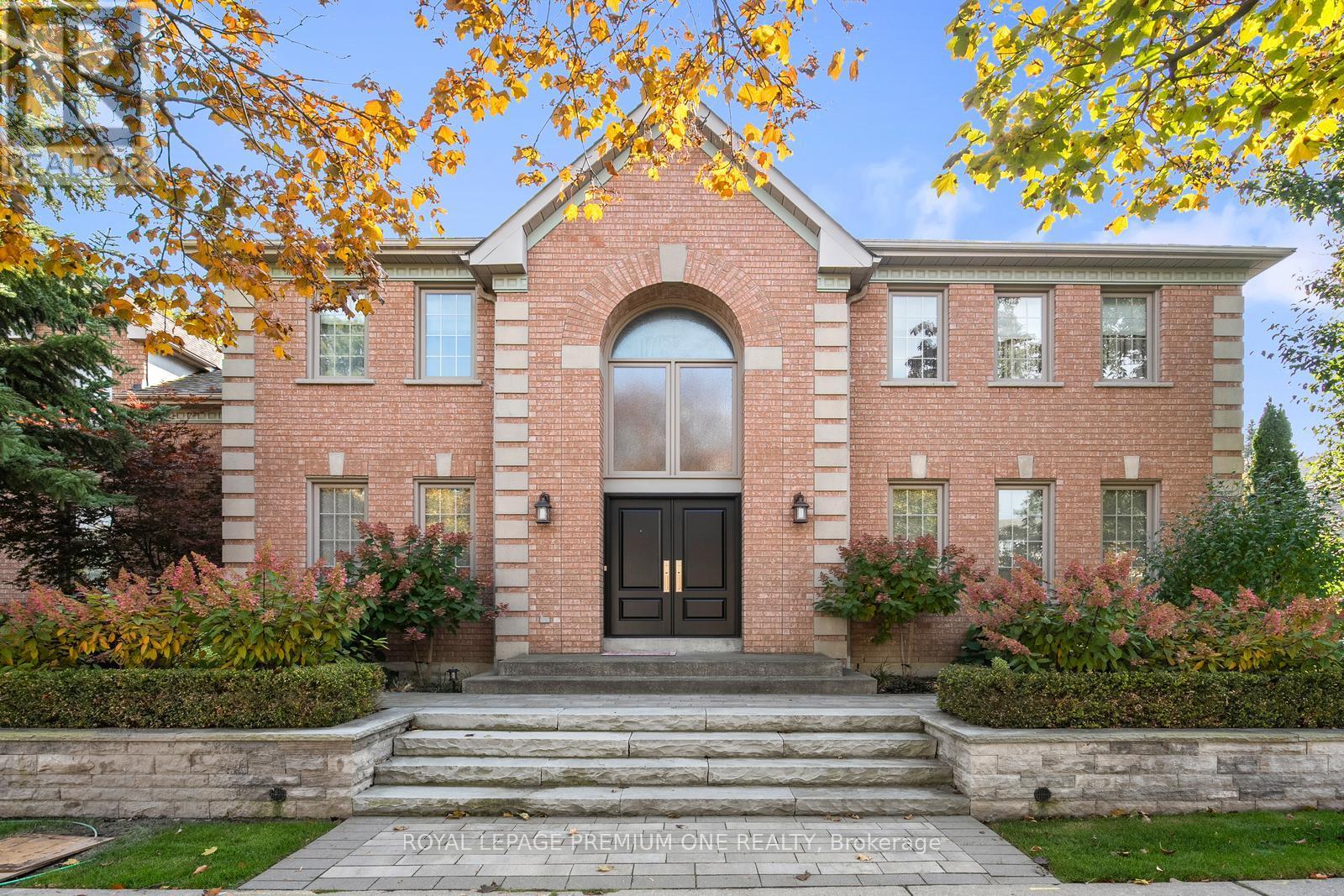 536 Village Parkway, Markham (Unionville), Ontario  L3R 9N5 - Photo 1 - N12443262