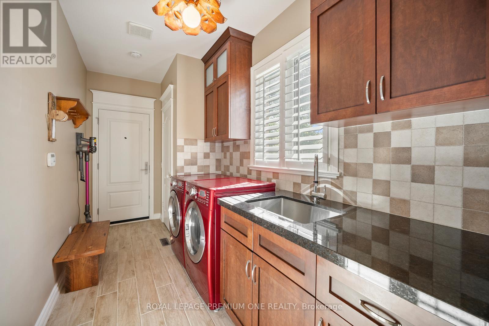 536 Village Parkway, Markham (Unionville), Ontario  L3R 9N5 - Photo 16 - N12443262