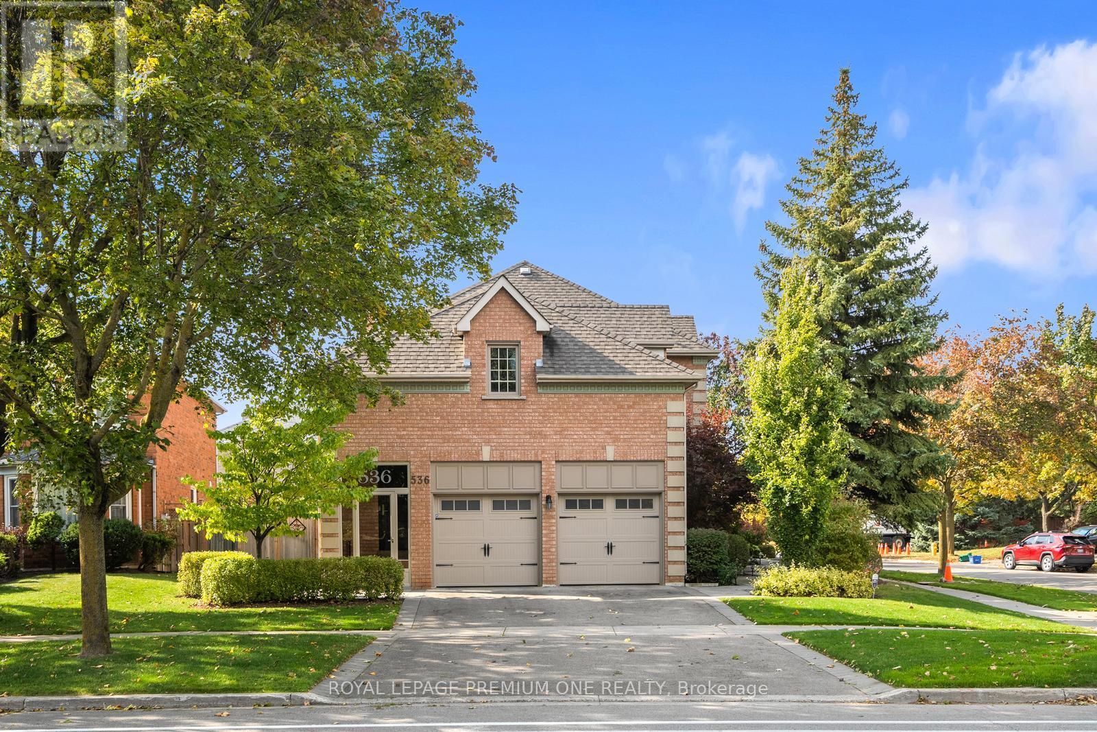 536 Village Parkway, Markham (Unionville), Ontario  L3R 9N5 - Photo 2 - N12443262