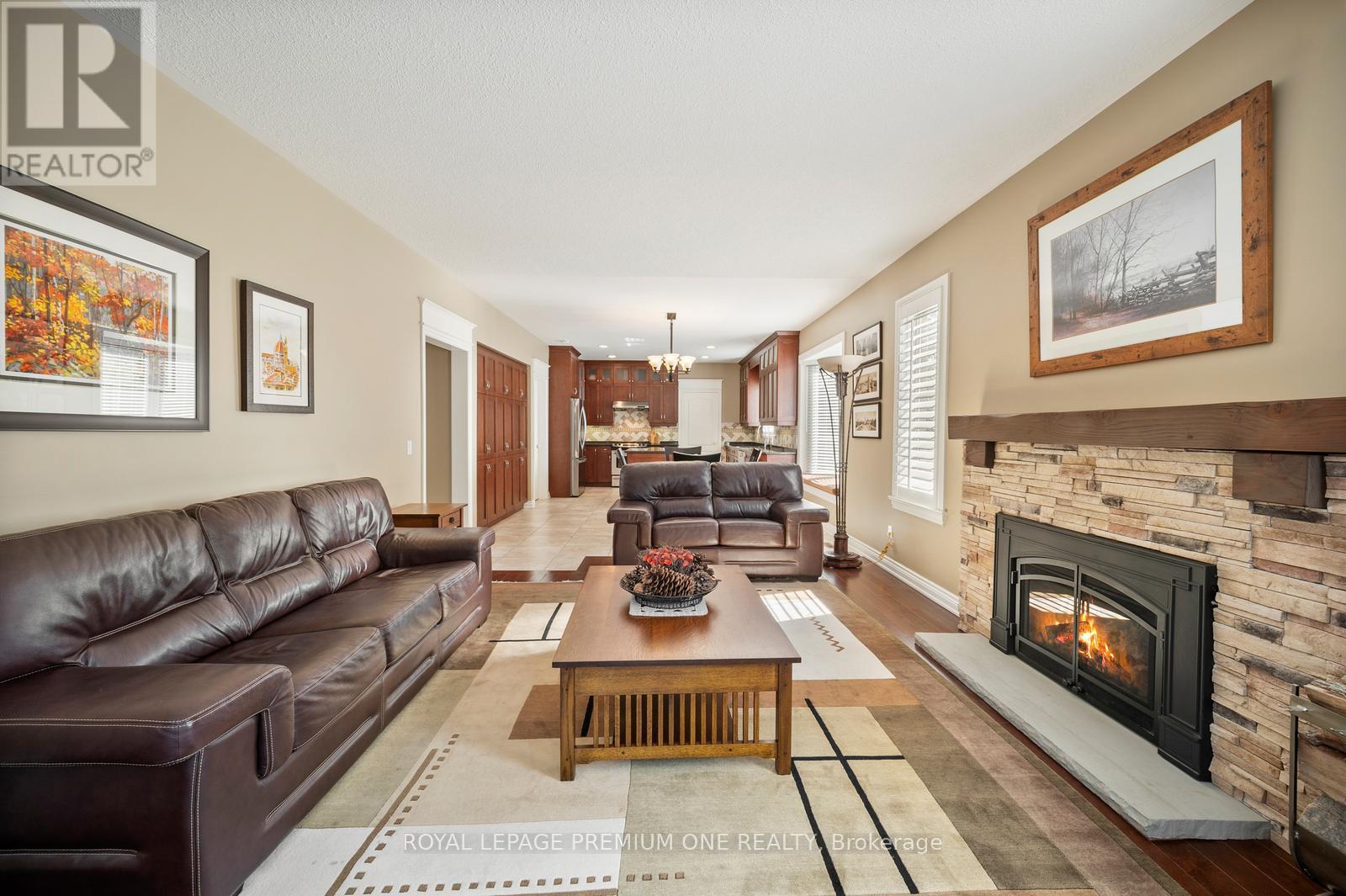 536 Village Parkway, Markham (Unionville), Ontario  L3R 9N5 - Photo 5 - N12443262