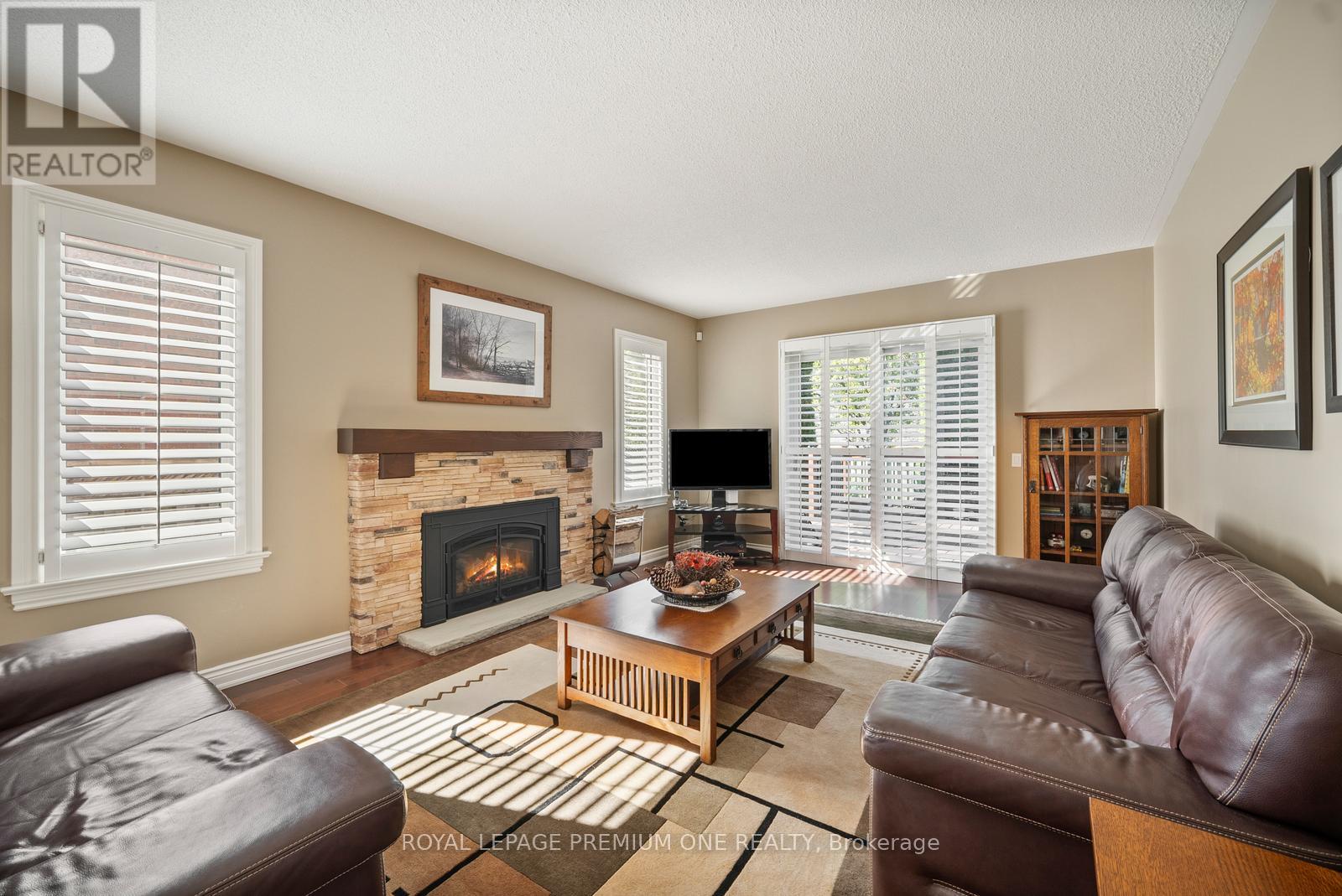 536 Village Parkway, Markham (Unionville), Ontario  L3R 9N5 - Photo 6 - N12443262