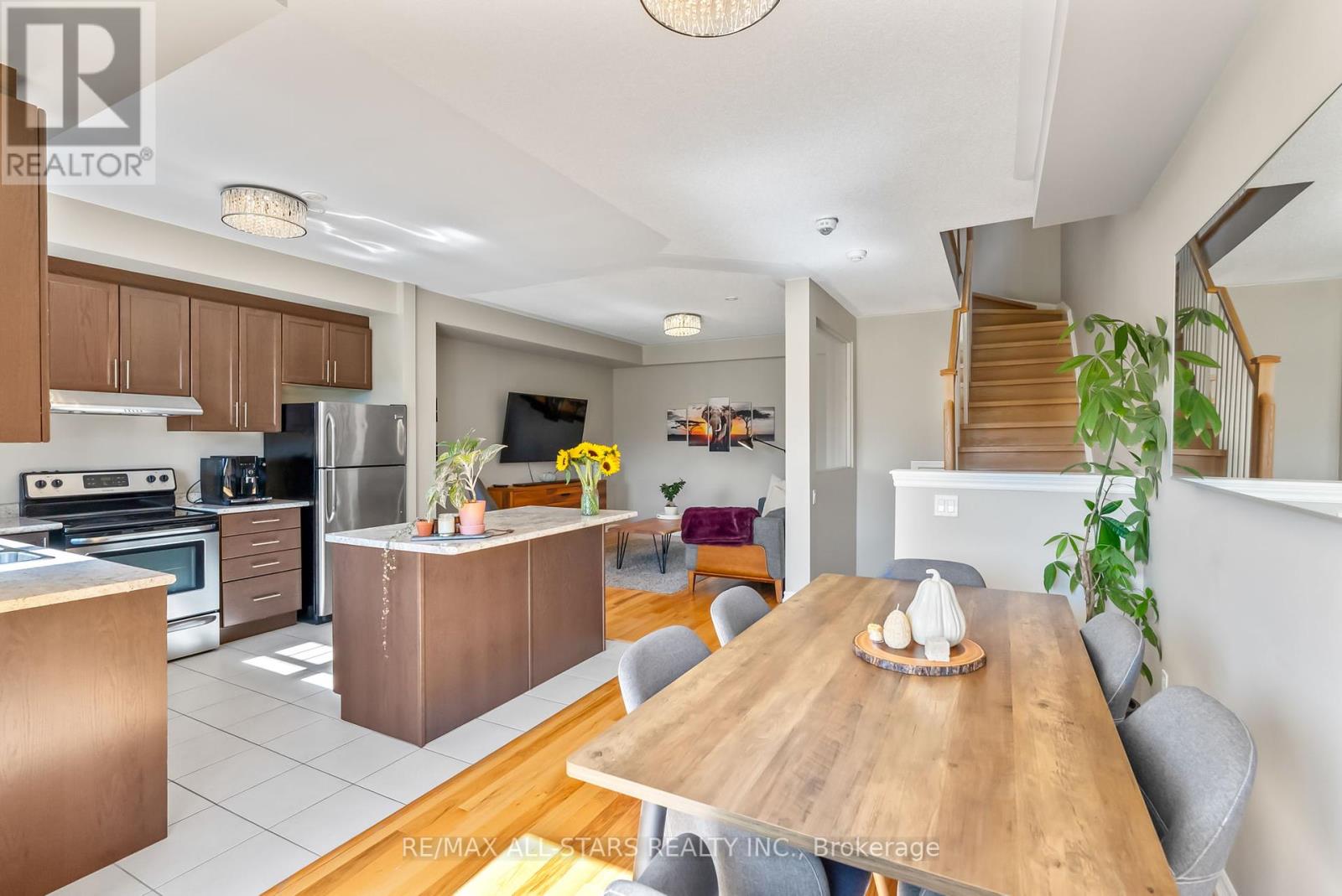 243 Boadway Crescent, Whitchurch-Stouffville, Ontario  L4A 1Y4 - Photo 15 - N12443306