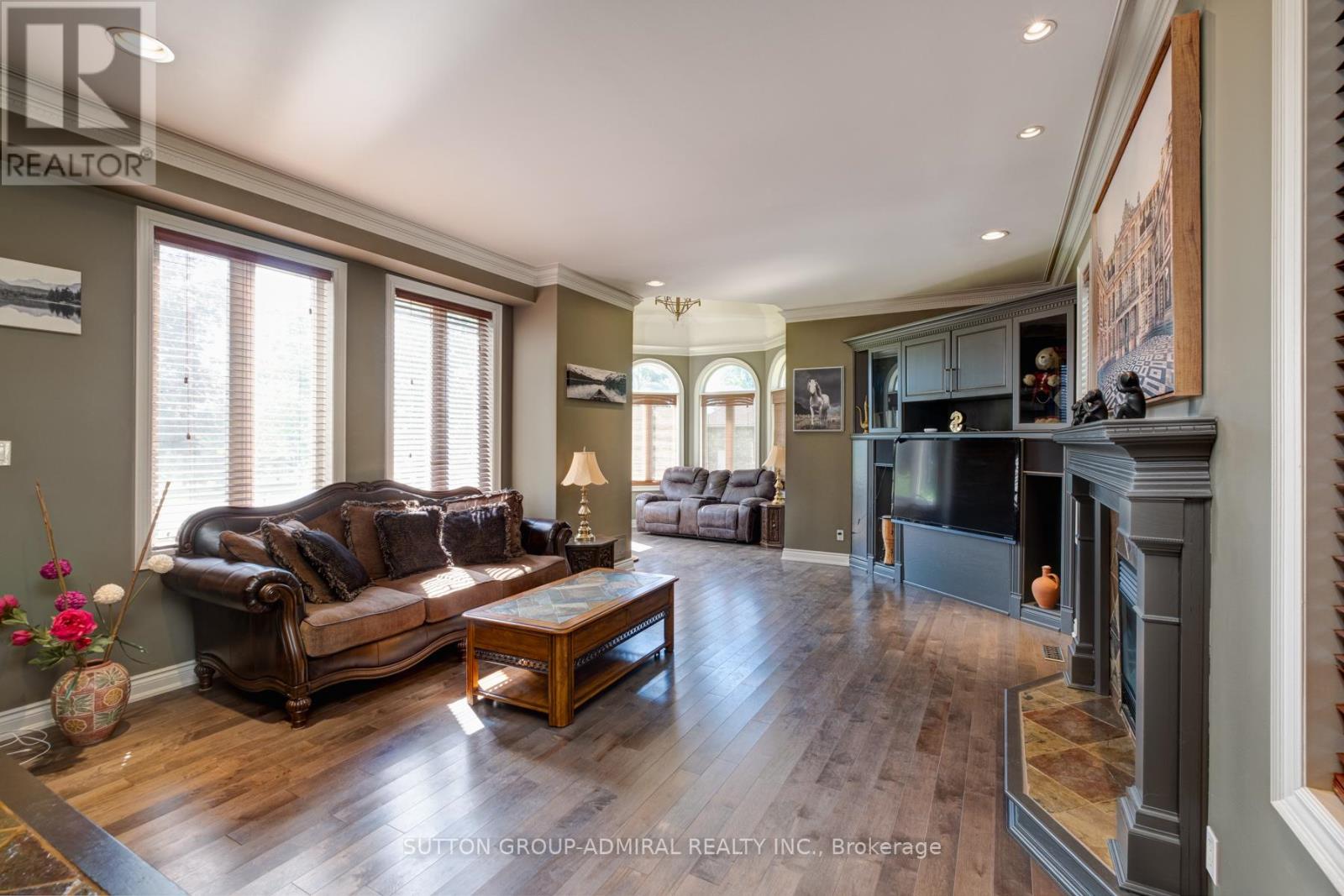 70 Kilkenny Trail, Bradford West Gwillimbury, Ontario  L3Z 3C5 - Photo 14 - N12443349