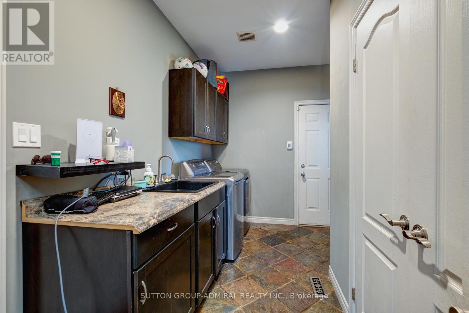 70 Kilkenny Trail, Bradford West Gwillimbury, Ontario  L3Z 3C5 - Photo 18 - N12443349