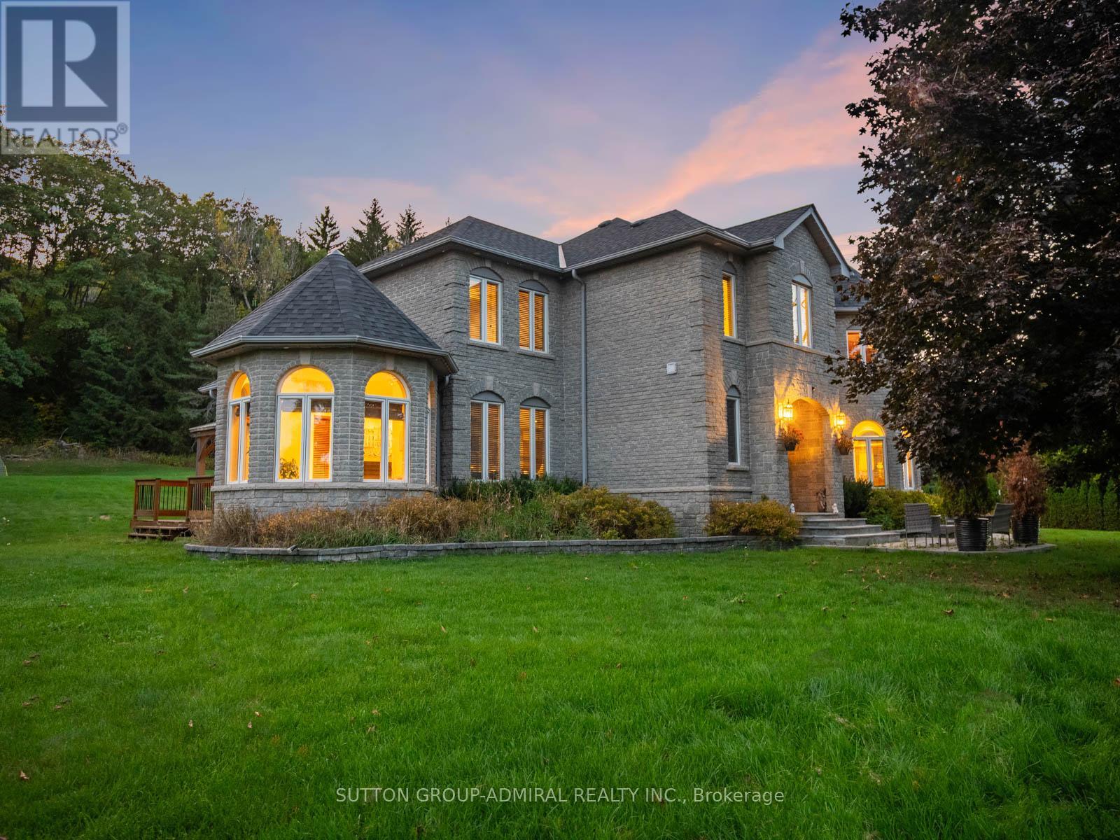 70 Kilkenny Trail, Bradford West Gwillimbury, Ontario  L3Z 3C5 - Photo 2 - N12443349