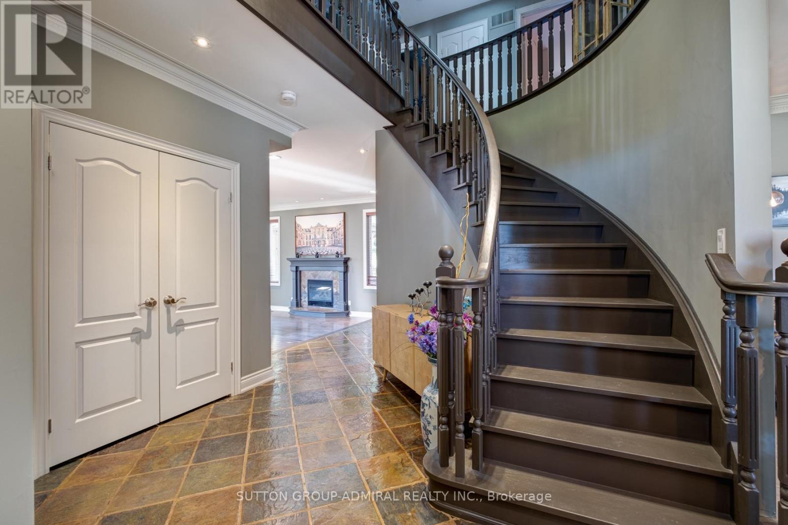70 Kilkenny Trail, Bradford West Gwillimbury, Ontario  L3Z 3C5 - Photo 4 - N12443349