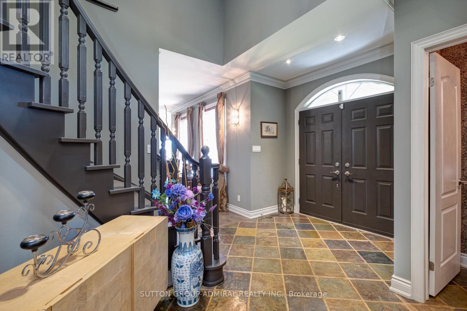 70 Kilkenny Trail, Bradford West Gwillimbury, Ontario  L3Z 3C5 - Photo 5 - N12443349